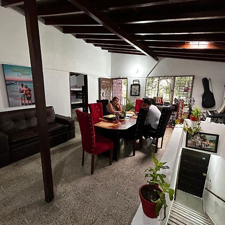 Hostel Urban City Медельин Экстерьер фото
