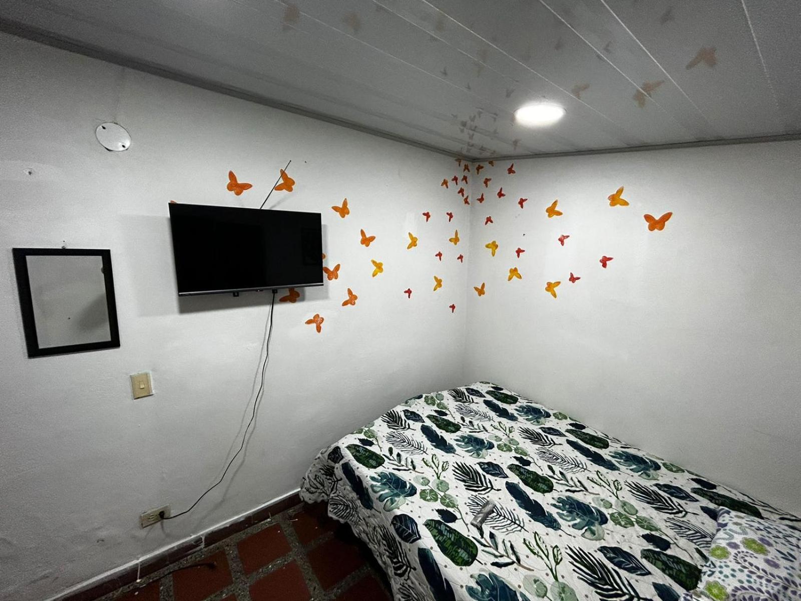 Hostel Urban City Медельин Экстерьер фото