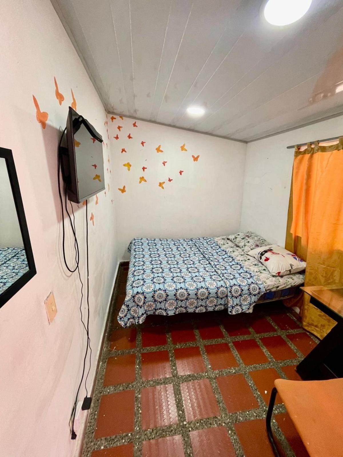 Hostel Urban City Медельин Экстерьер фото