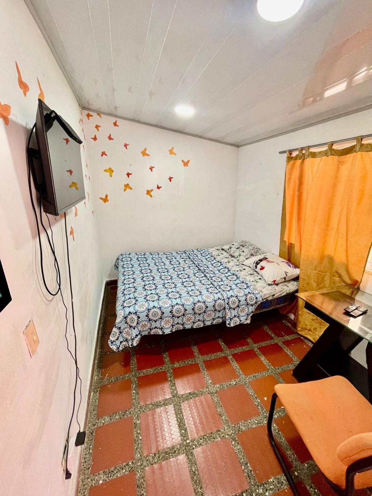 Hostel Urban City Медельин Экстерьер фото