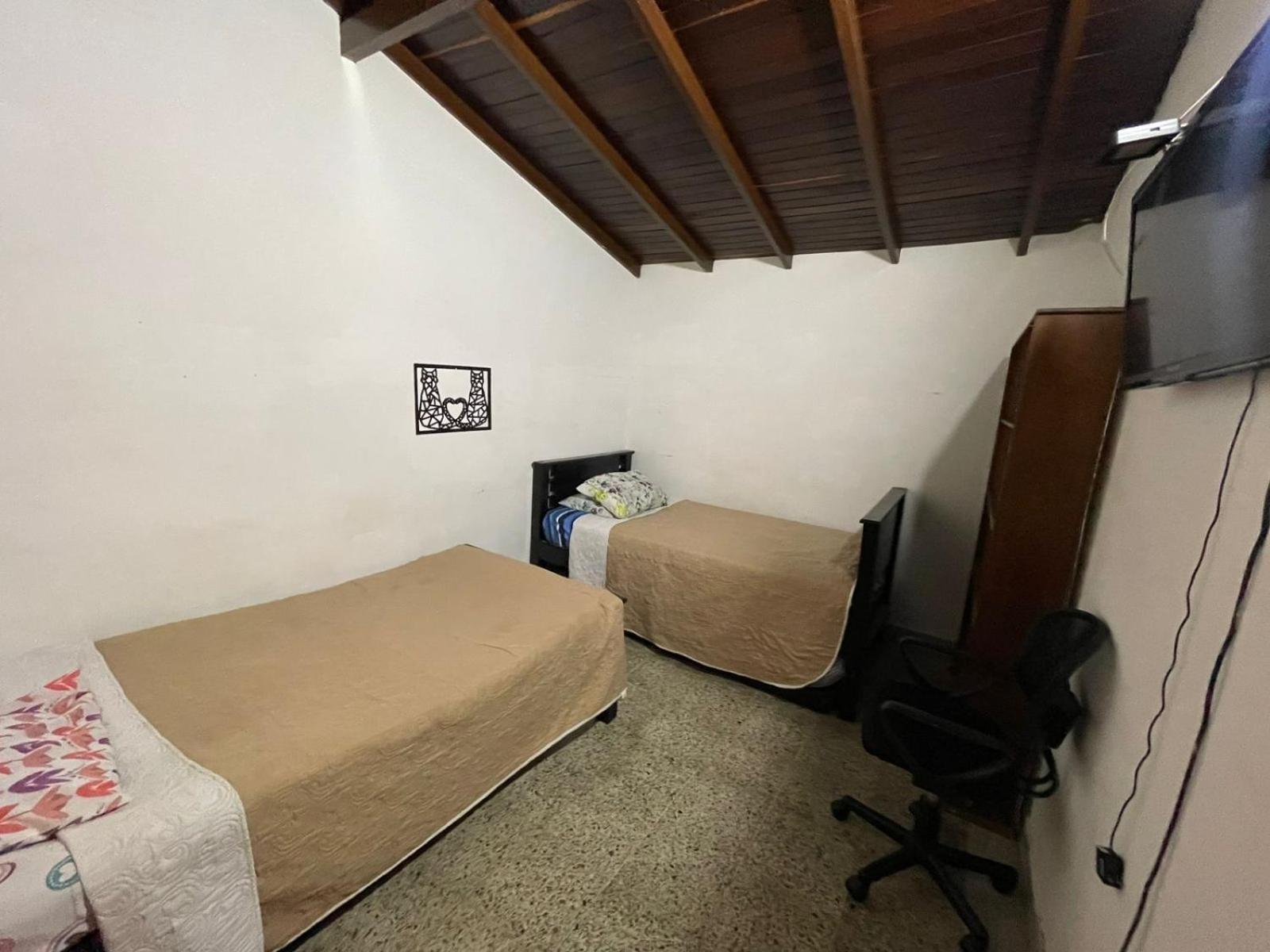 Hostel Urban City Медельин Экстерьер фото